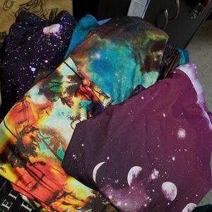 *SOLD* 14 pairs of leggings